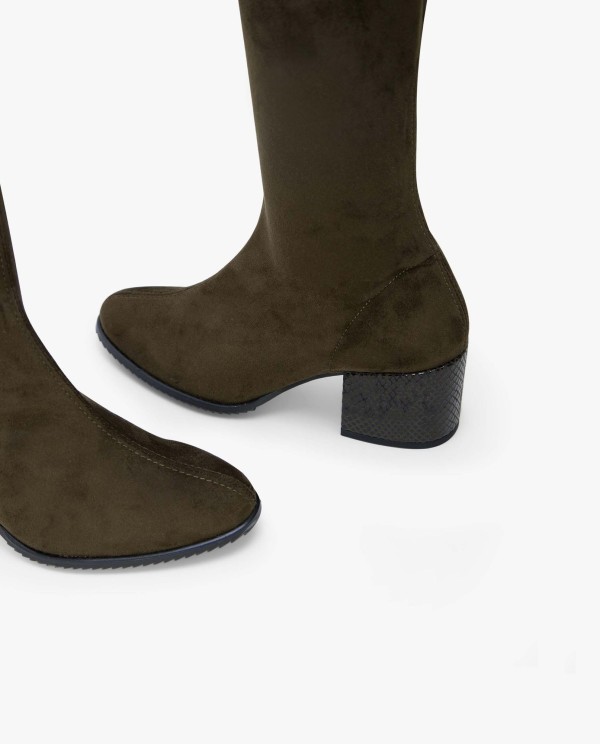 Cuplé BOTA MOSQUETERA VERDE DE ULTRASUEDE ELÁSTICO CON TACÓN MEDIO