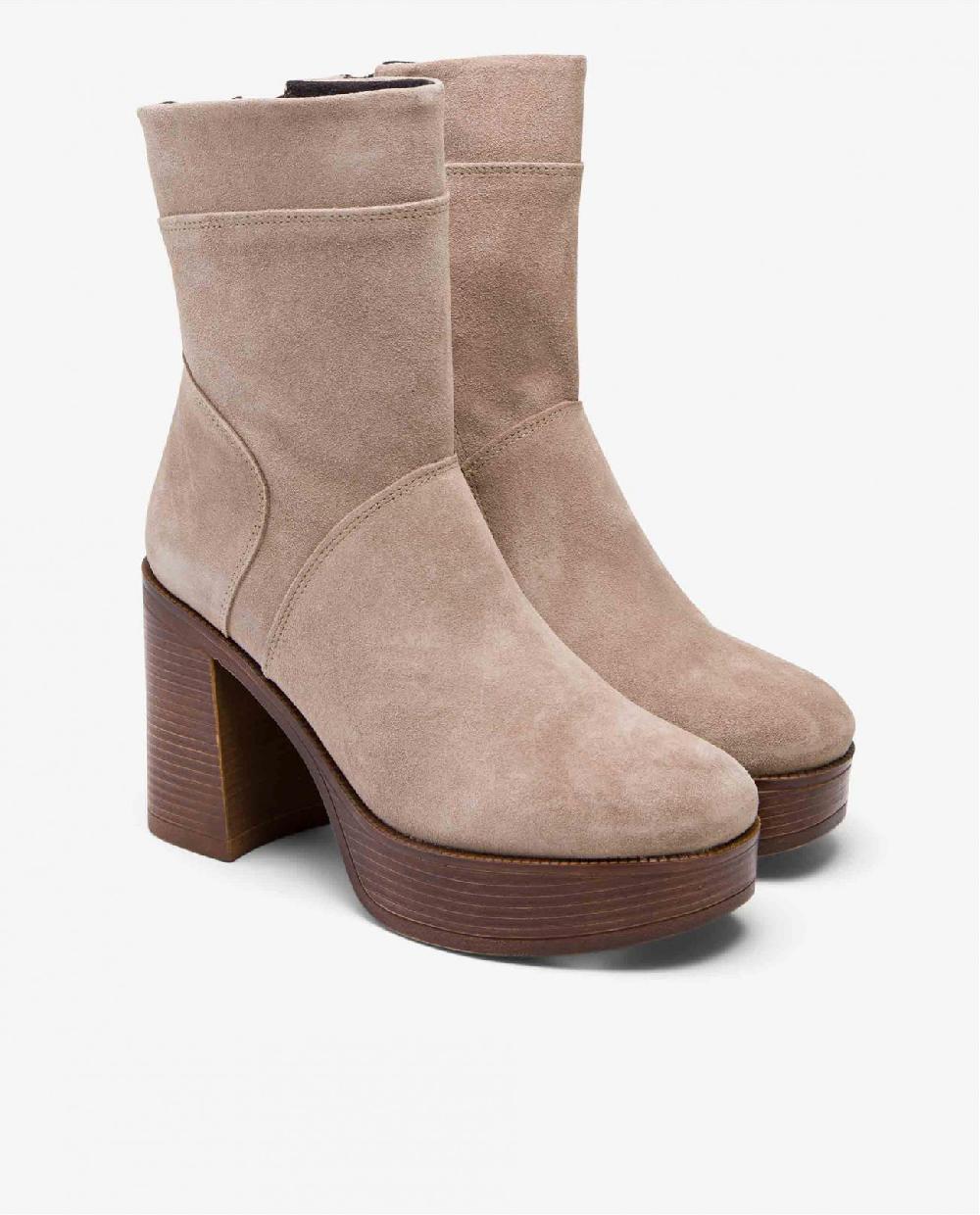 Cuplé BOTÍN BEIGE DE SERRAJE CON PLATAFORMA Y TACÓN ANCHO