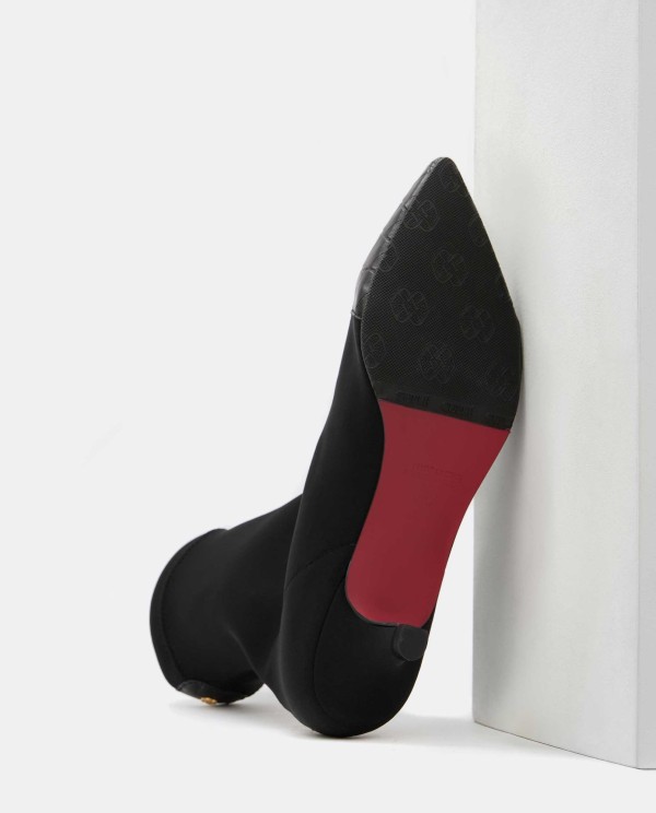 Cuplé BOTÍN NEGRO DE LICRA STRETCH CON PUNTERA DE PIEL Y TACÓN BAJO