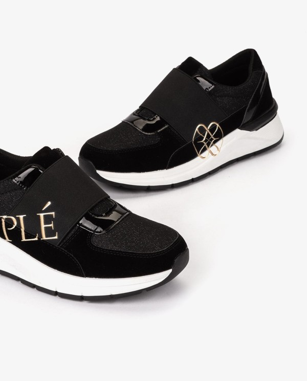 Cuplé DEPORTIVA NEGRA ELÁSTICA DE TEXTIL CON LOGO
