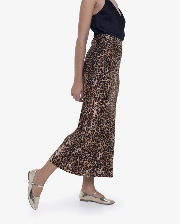 Cuplé FALDA MIDI CON ESTAMPADO DE LEOPARDO