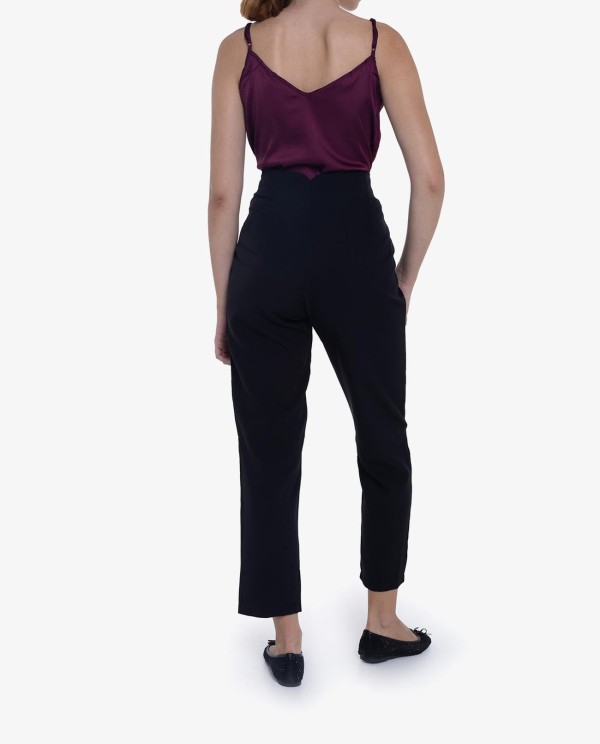 Cuplé PANTALÓN RECTO NEGRO CON PINZAS