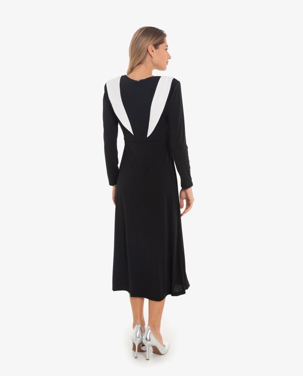 Cuplé VESTIDO NEGRO CON SOLAPAS EN HOMBROS BLANCAS