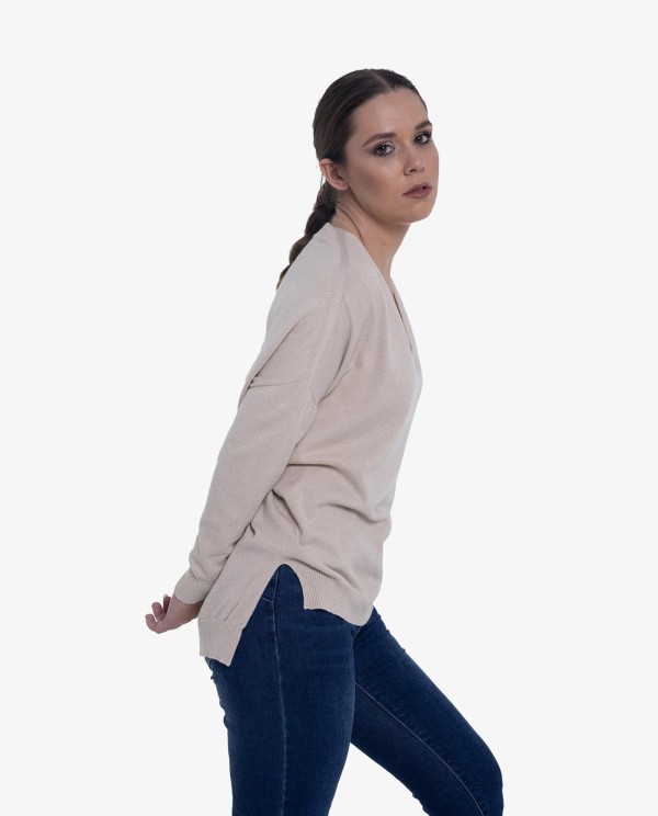 Cuplé JERSEY DE PUNTO BEIGE CON ESCOTE EN PICO Y TEJIDO SUAVE