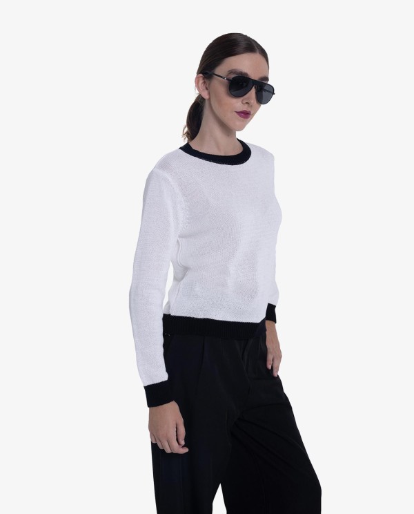 Cuplé JERSEY DE PUNTO BLANCO CON DETALLES NEGROS EN CUELLO Y PUÑOS