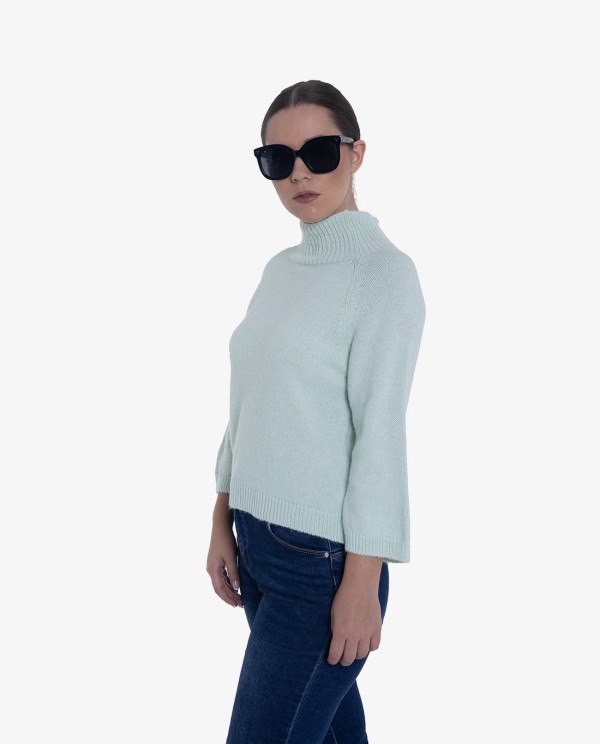 Cuplé JERSEY DE PUNTO VERDE CON CUELLO ALTO Y MANGAS TRES CUARTOS