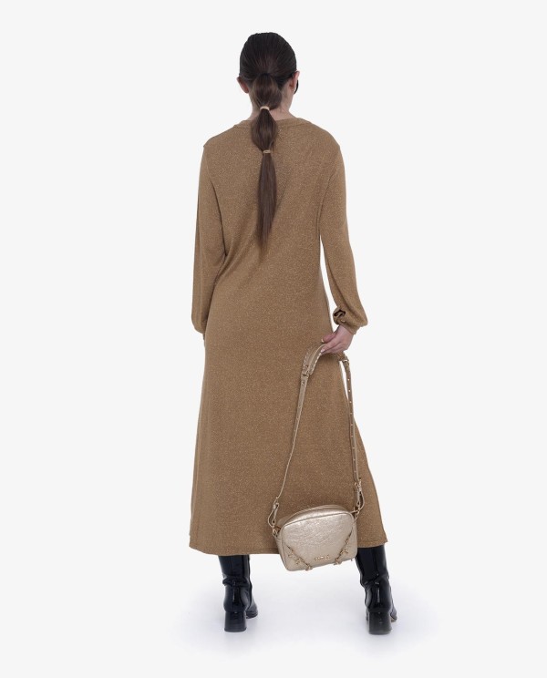 Cuplé MAXI VESTIDO DORADO DE PUNTO CON ESCOTE EN V Y MANGAS LARGAS