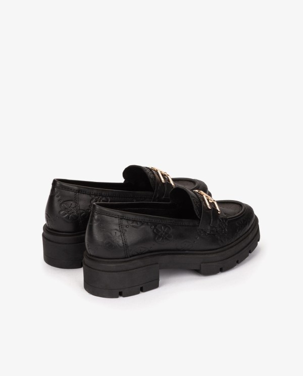 Cuplé MOCASÍN NEGRO DE PIEL CON LOGO GRABADO Y SUELA GRUESA