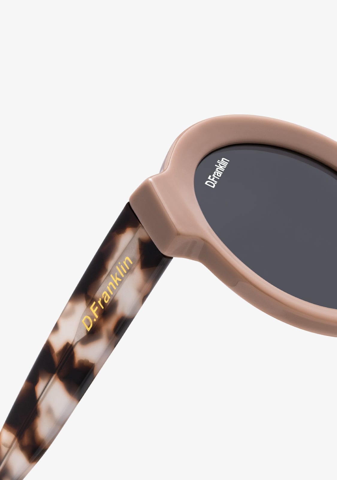 D.franklin 913 Shiny Tan / Smoke
