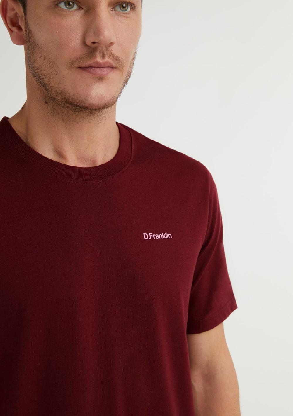 D.franklin Basic Logo T-Shirt Burgundy / Pink