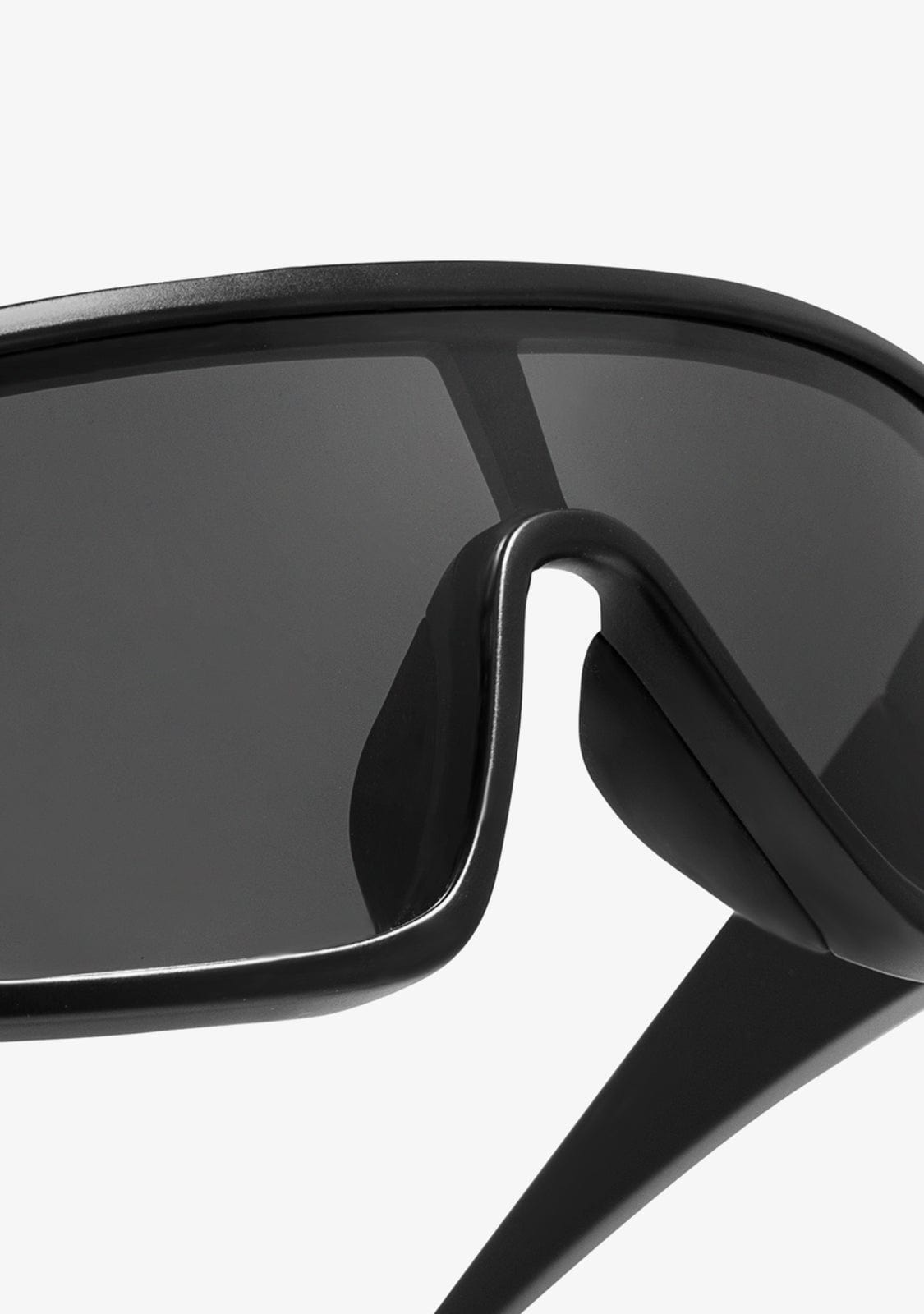 D.franklin Nell Matt Black / Smoke