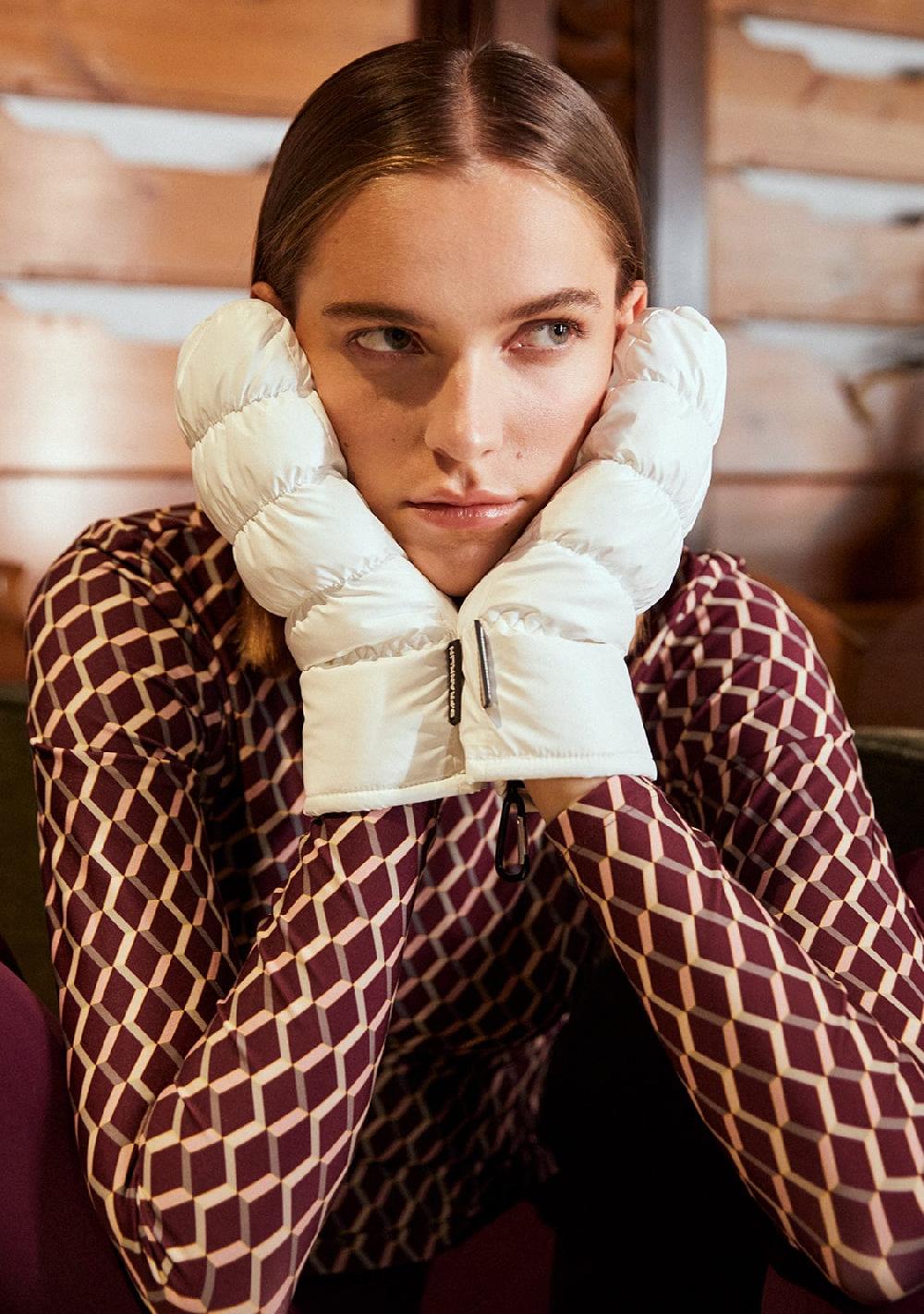 D.franklin Nordic Bomb Puffer Mittens White