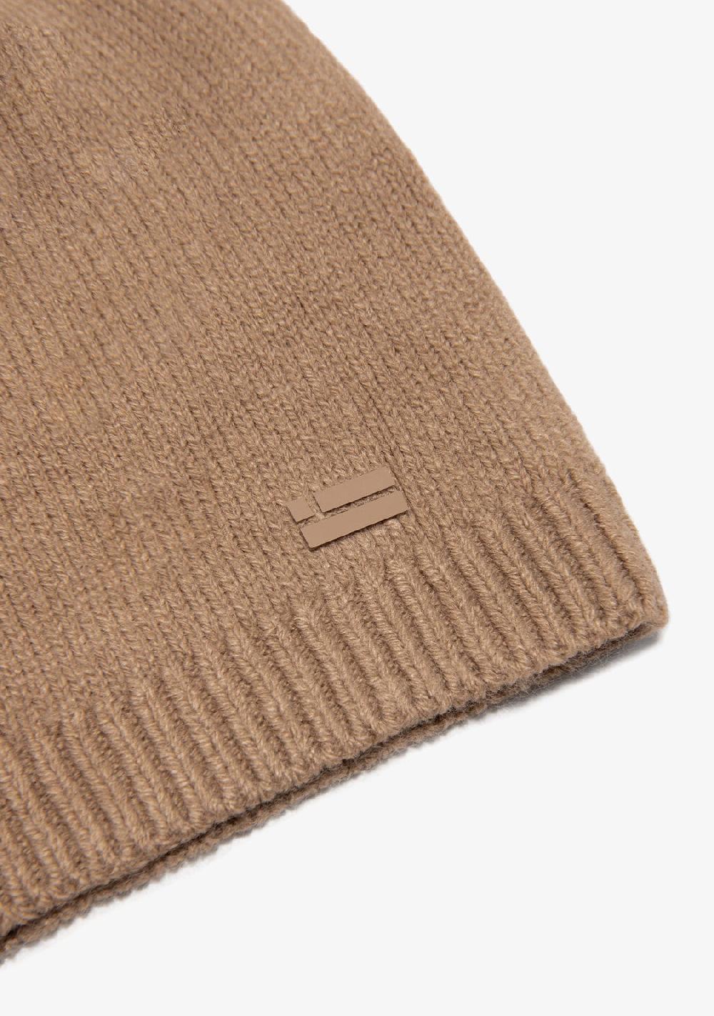 D.franklin Nordic Bomb Slouch Beanie Beige