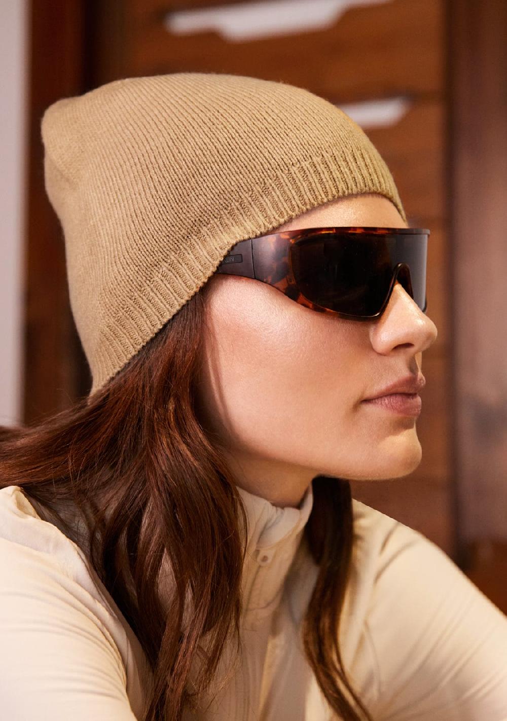 D.franklin Nordic Bomb Slouch Beanie Beige