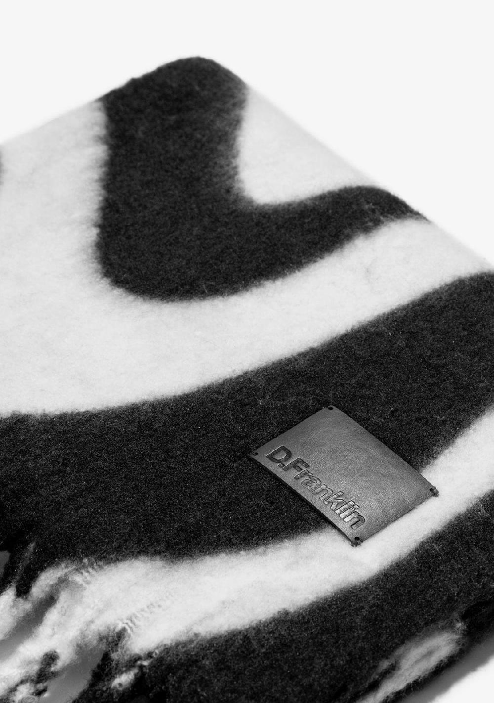 D.franklin Nordic Zebra Scarf Black
