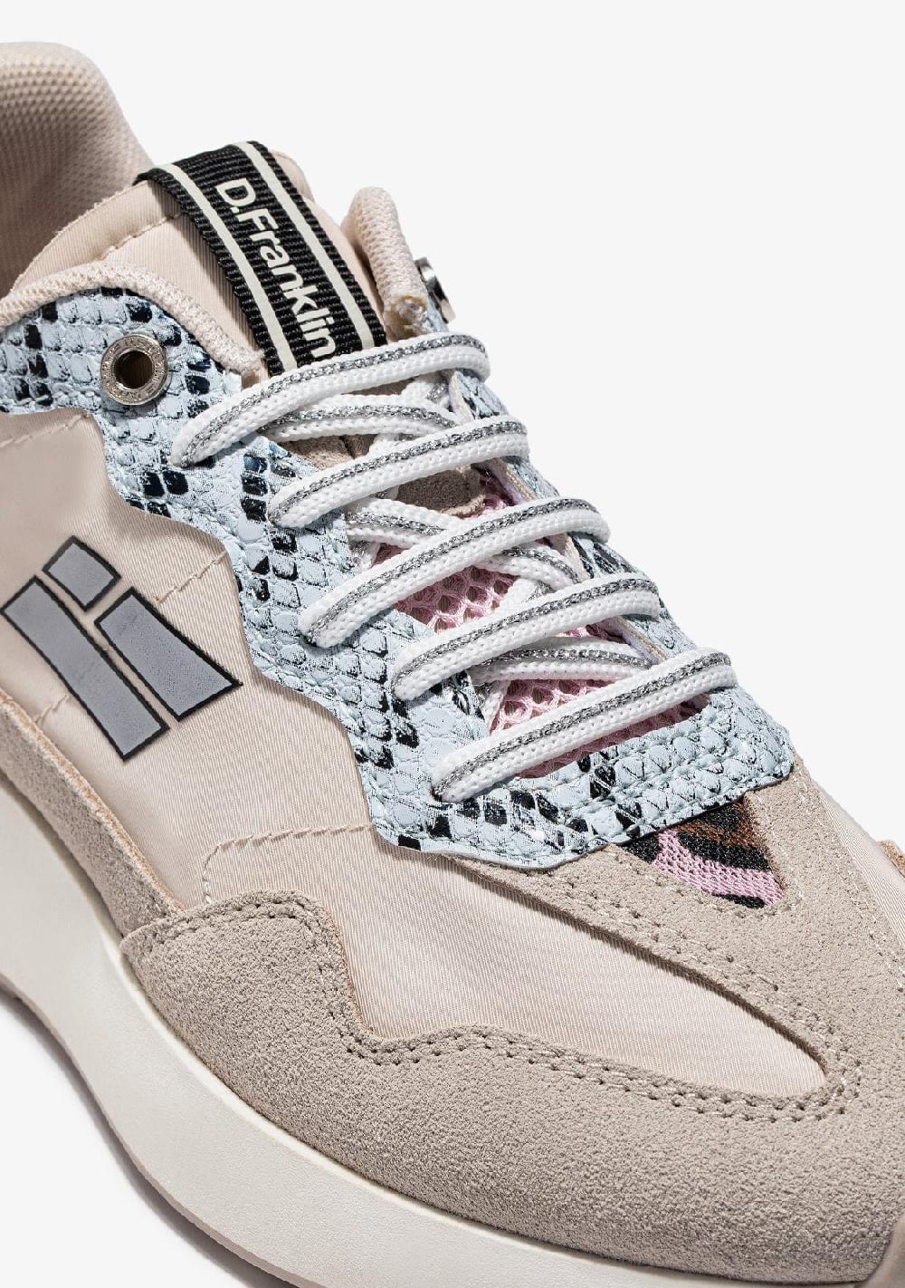 D.franklin White / Silver Metal Tip Shoelaces