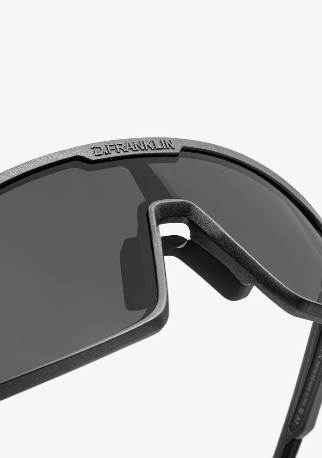 D.franklin Wind Limited Iridiscent Plumb / Smoke