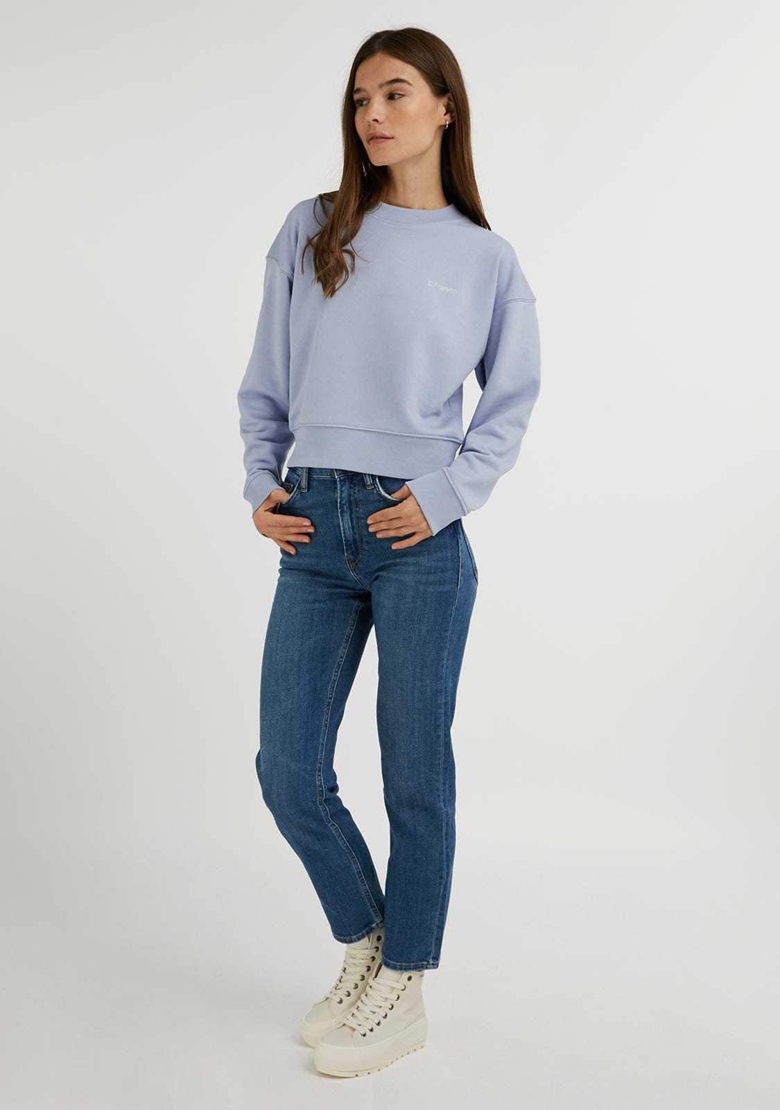 D.franklin Embroidery Logo Cropped Crew Neck Sweatshirt / Serene Blue
