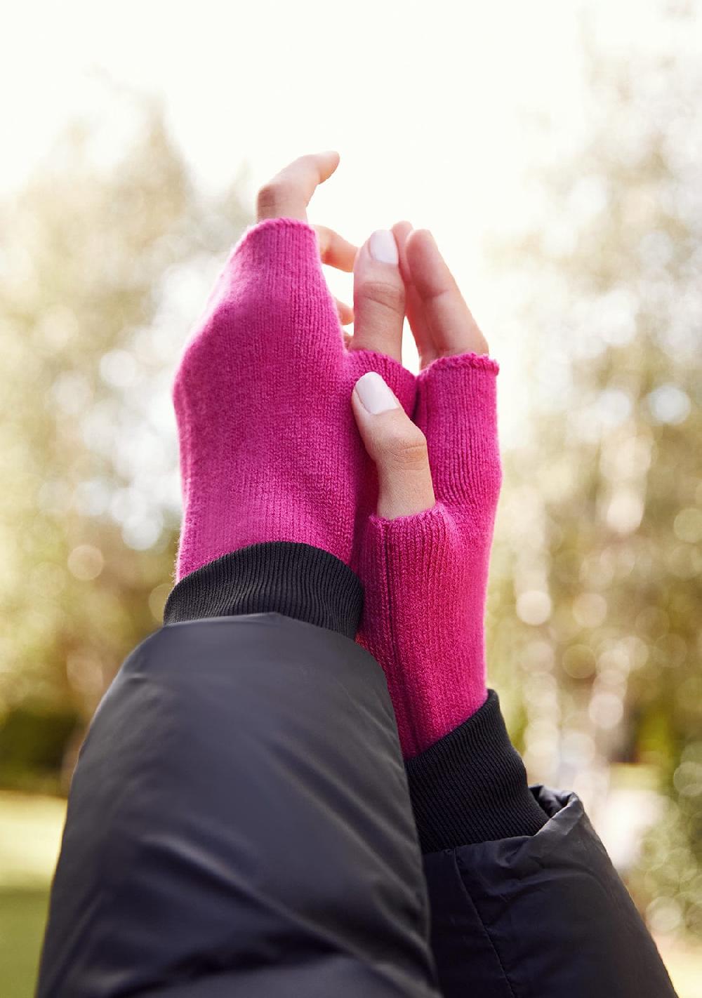 D.franklin Nordic TRK Knitted Fingerless Gloves Fushsia