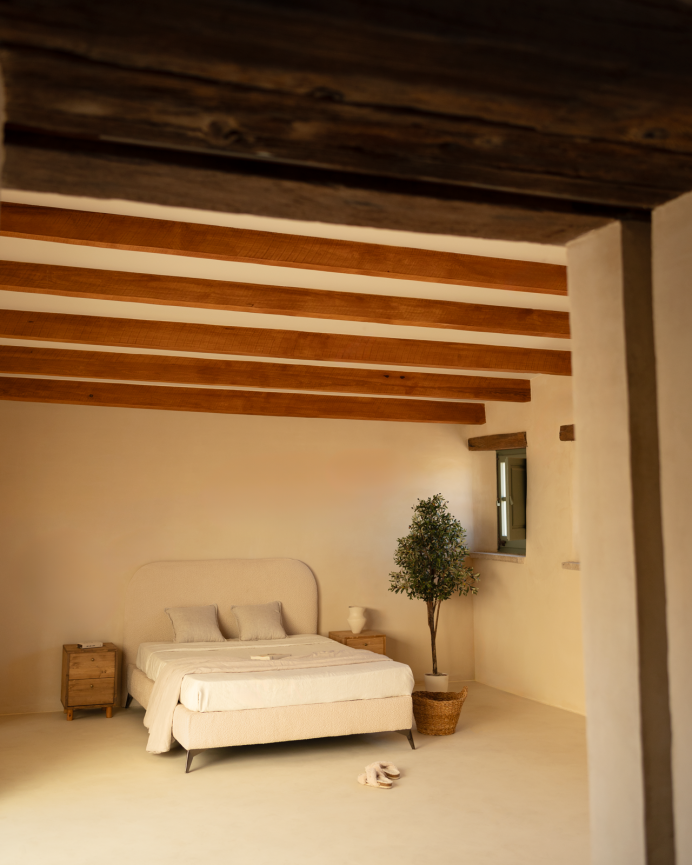 Deco Wood Base Tapizada De Boculé Beige Para Colchón De 90x200cm