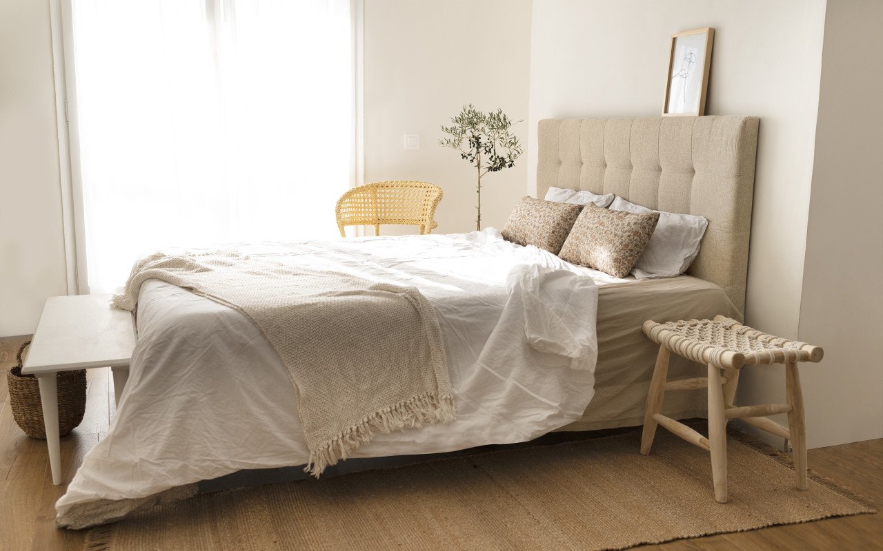 Deco Wood Cabecero Tapizado De Poliester Con Pliegues En Color Beige De 90x80cm