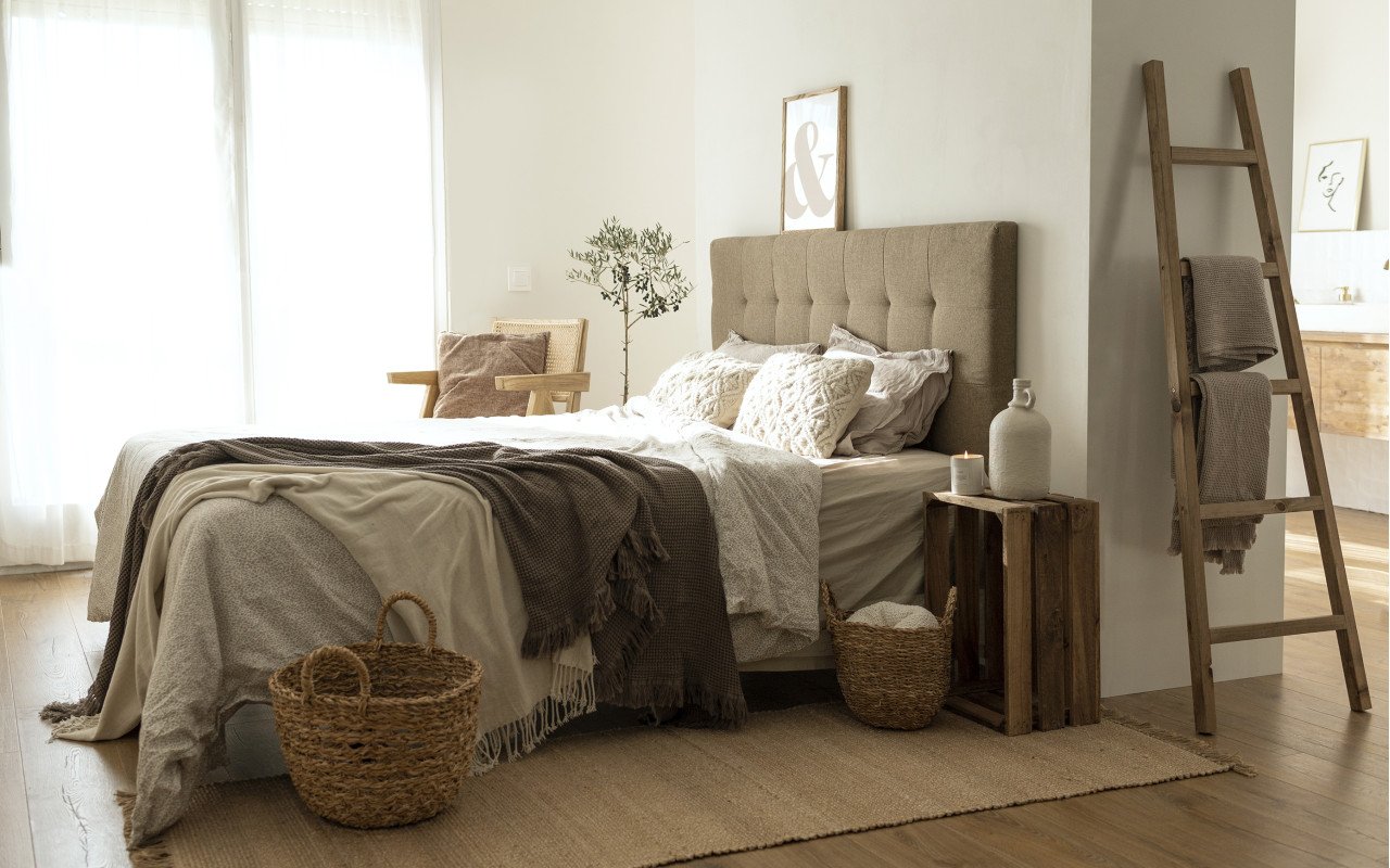 Deco Wood Cabecero Tapizado De Poliester Con Pliegues En Color Marrón De 90x80cm