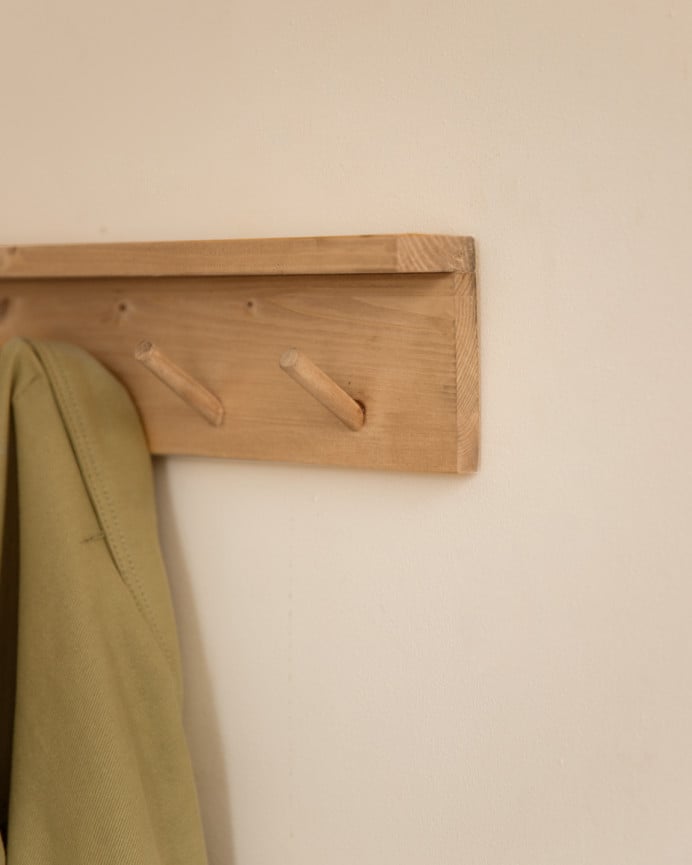 Deco Wood Colgador De Pared De Madera Maciza En Tono Roble Medio De 61x9 5cm