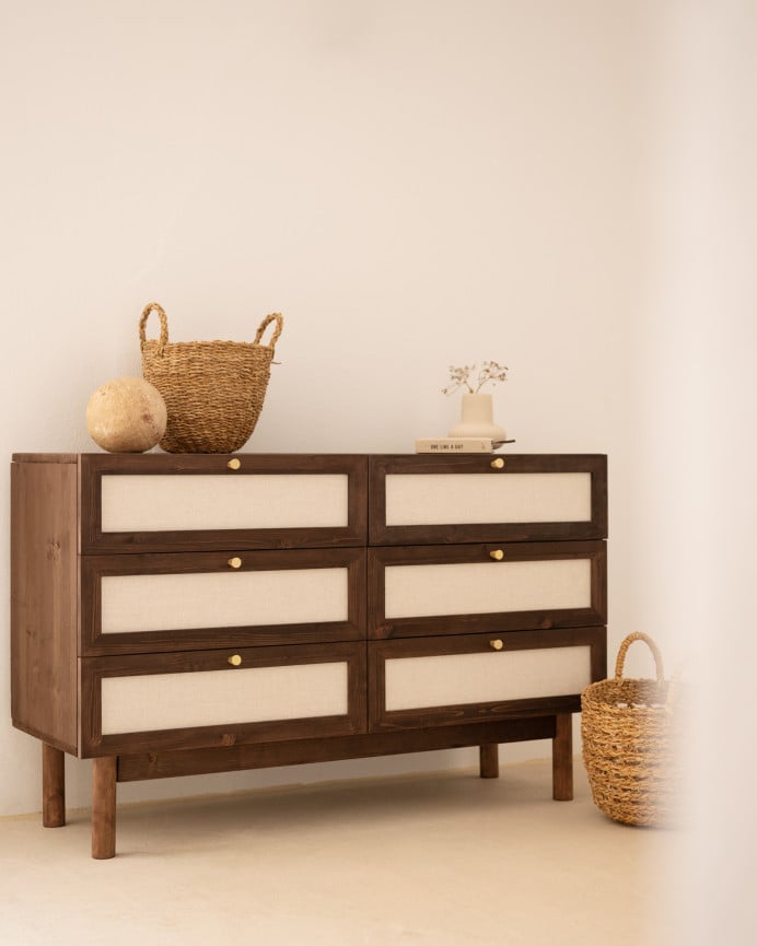Deco Wood Cómoda De Madera Maciza Y Lino Con Seis Cajones En Tono Nogal De 76x120cm