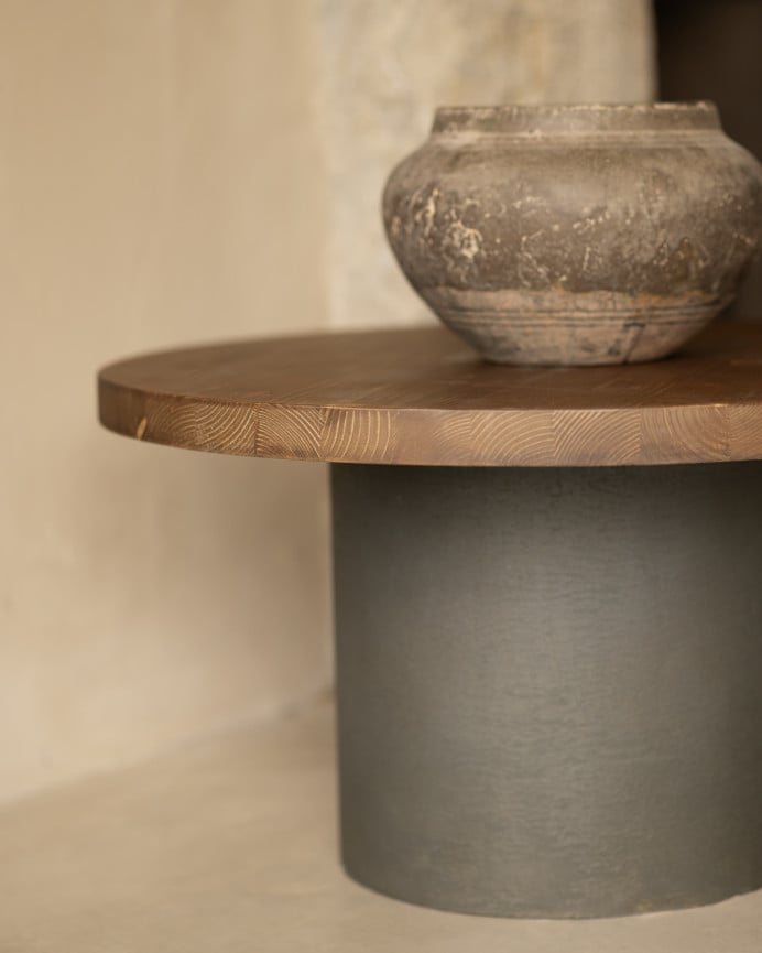 Deco Wood Mesa De Centro Redonda De Madera Maciza Tono Roble Oscuro Y Pata De Microcemento Tono Verde De 60x33cm