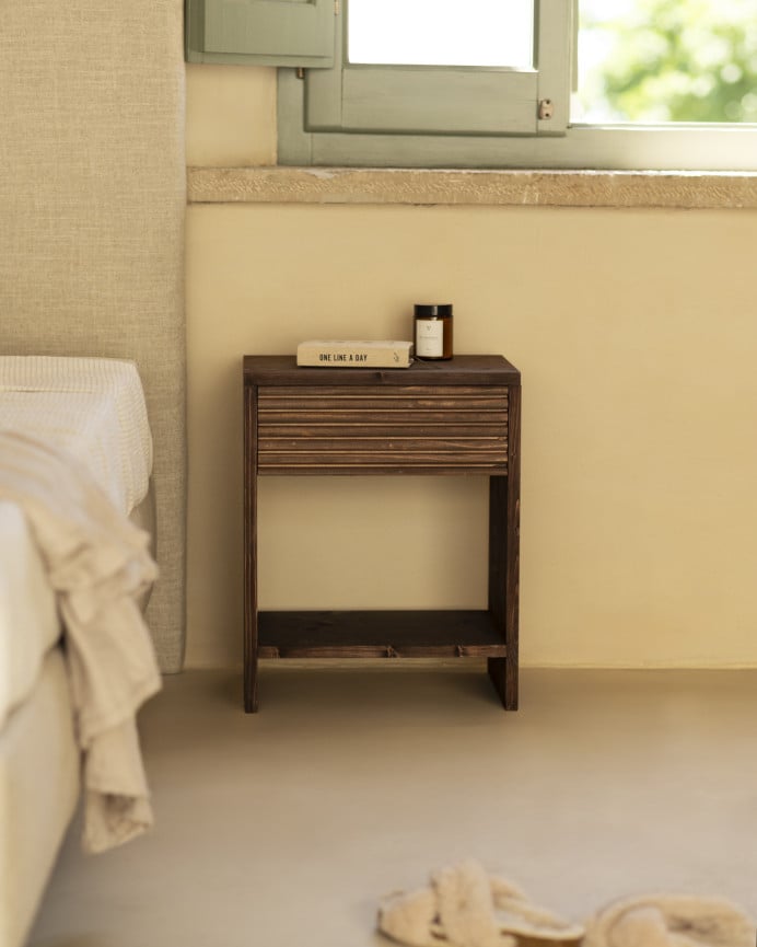 Deco Wood Mesita De Noche De Madera Maciza Con Un Cajón En Tono Nogal De 40x40cm