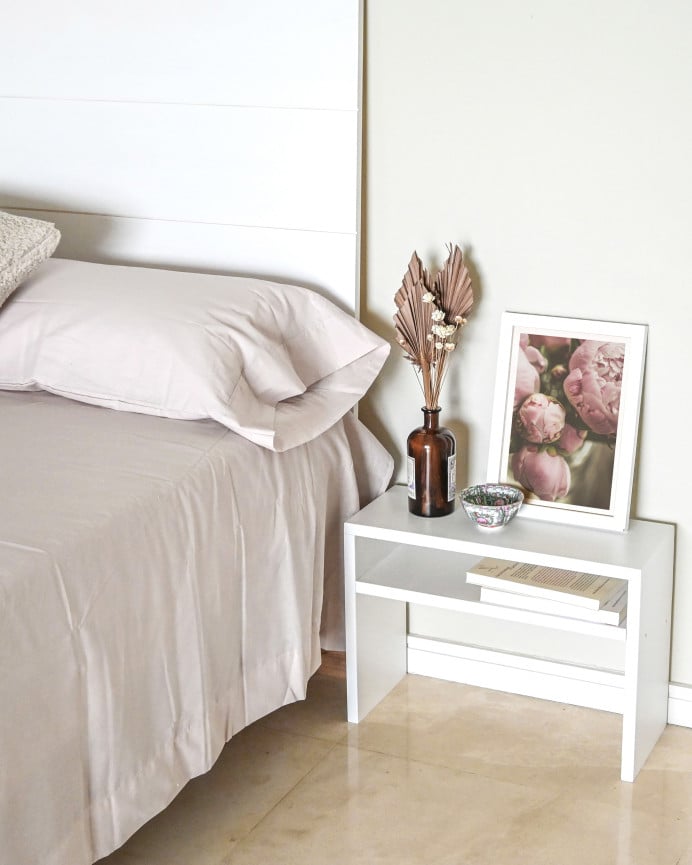 Deco Wood Mesita De Noche De Madera Maciza En Tono Blanco De 50x36cm