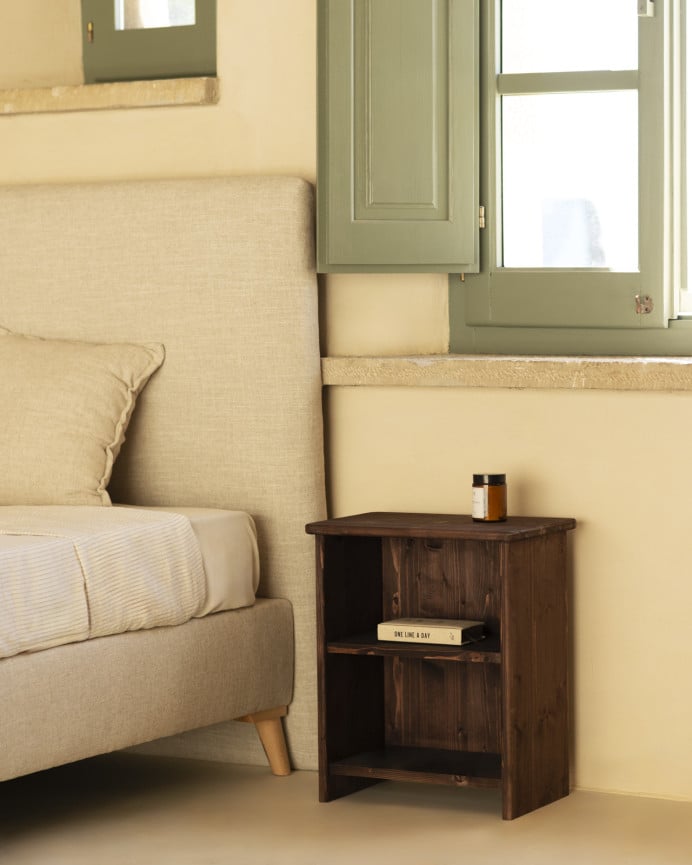 Deco Wood Mesita De Noche De Madera Maciza En Tono Nogal De 50x42cm