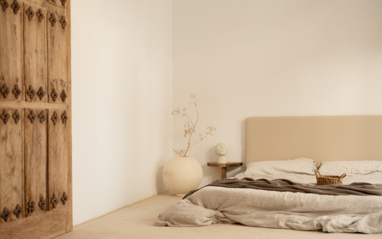 Deco Wood Mesita De Noche De Madera Maciza Flotante En Tono Roble Oscuro De 27x40cm