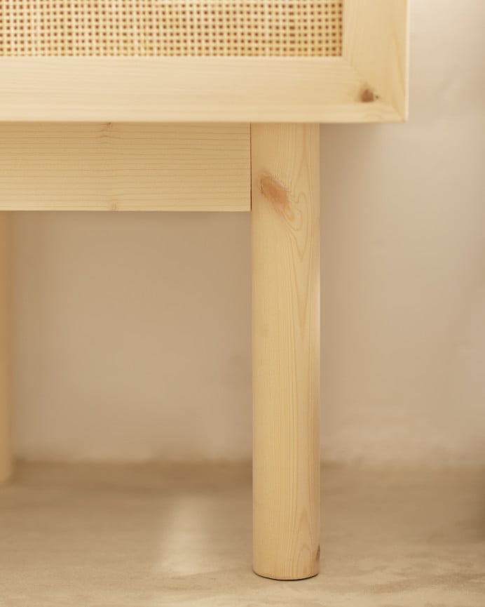 Deco Wood Mesita De Noche De Madera Maciza Y Rafia Con Un Cajón En Tono Natural De 40x45cm