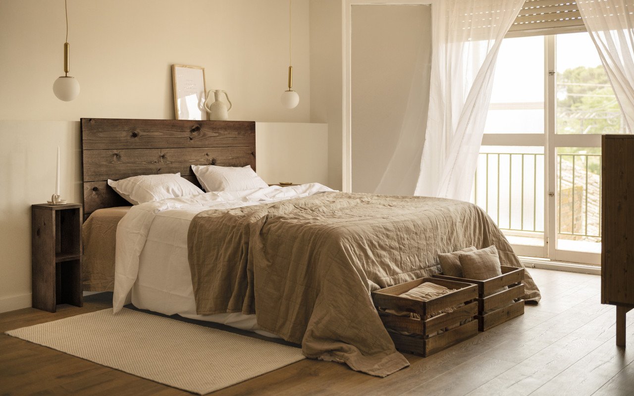 Deco Wood Pack 2 Mesitas De Noche O Auxiliares De Madera Maciza En Tono Nogal 60x20cm