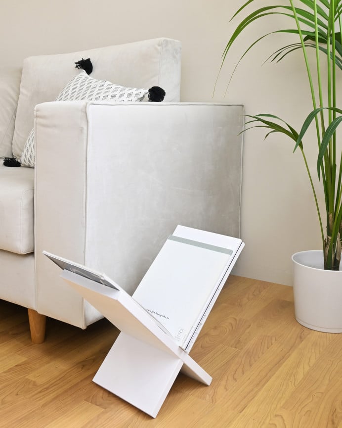 Deco Wood Revistero De Madera Maciza En Tono Blanco De 30x40cm