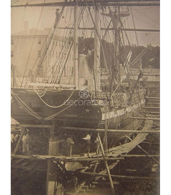 Decoratt Buque de guerra en dique seco. Albert Sands & Josiah Johnson 1852