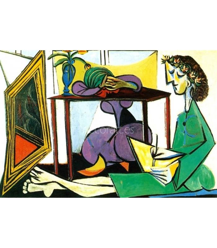 Decoratt Interior con muchacha dibujando