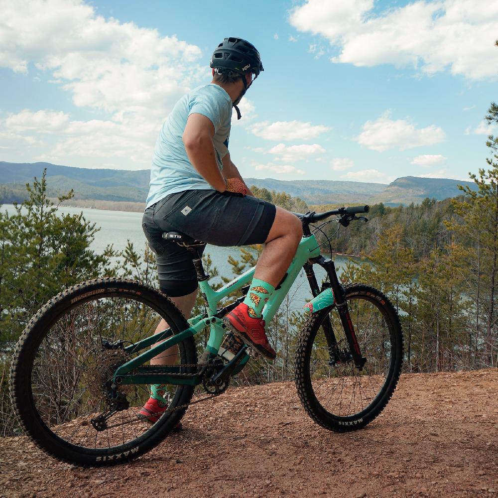 Defeet Aireator 6" Pizza