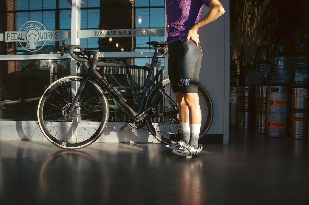 Defeet Wooleator Pro 6" Faze