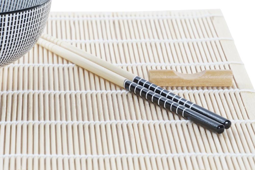 Dekodonia SET SUSHI BAMBÚ Y GRES NEGRO PARA CUATRO