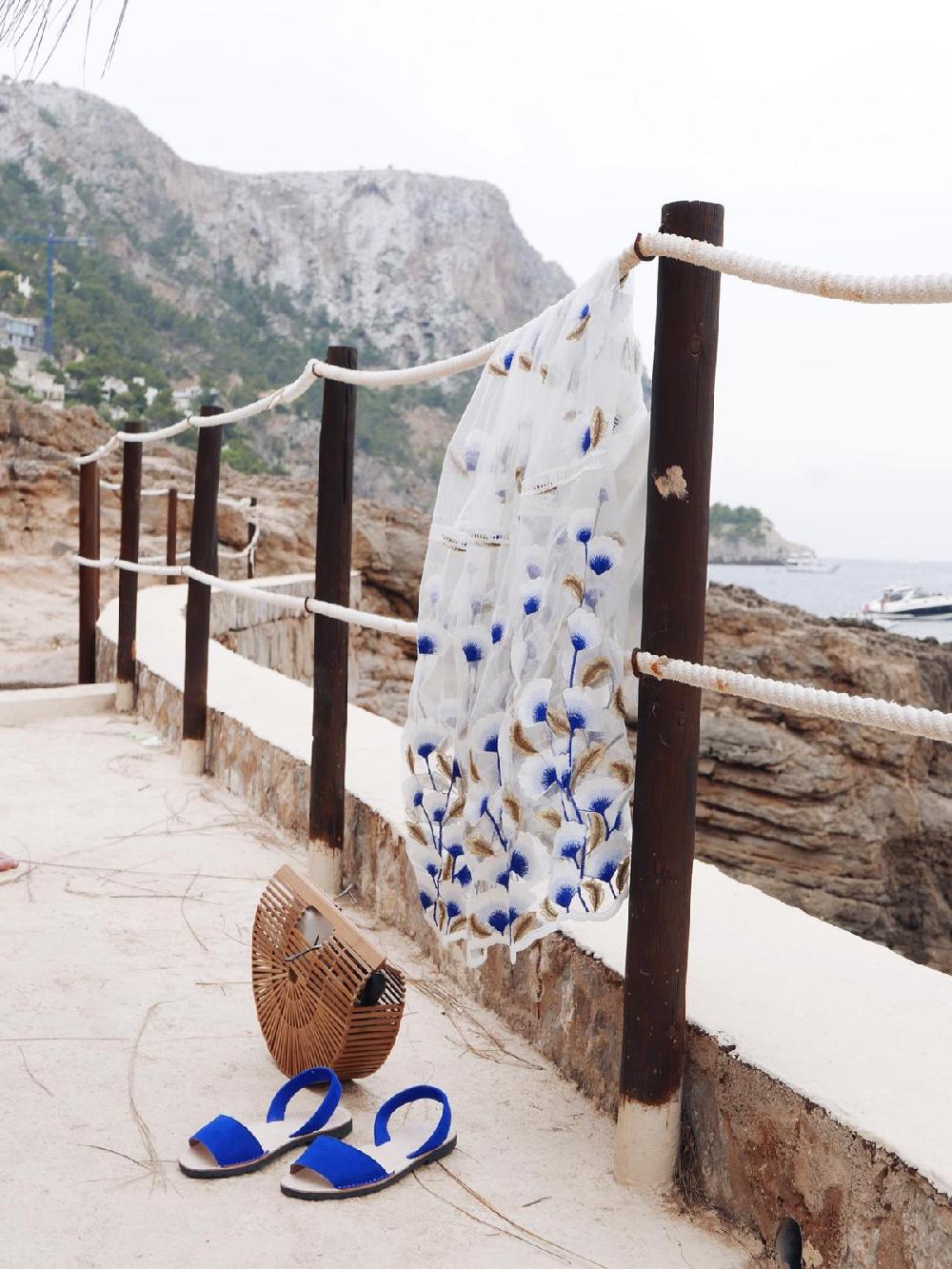 Del Rio London Suede Sandals Electric Blue