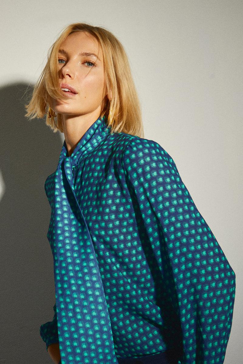 Dolores Promesas Blusa Lazada Cuello Estampado Geométrico