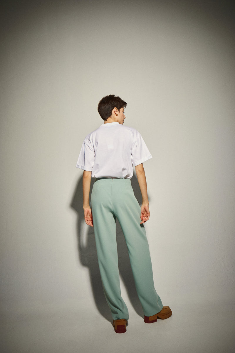 Dolores Promesas Camiseta Blanca Dolores Gafas Verde