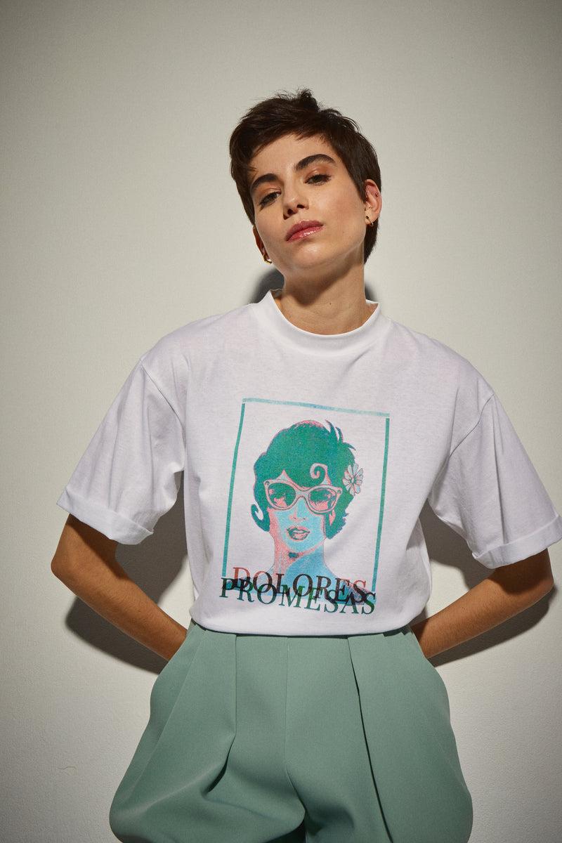 Dolores promesas Camiseta Blanca Dolores Gafas Verde