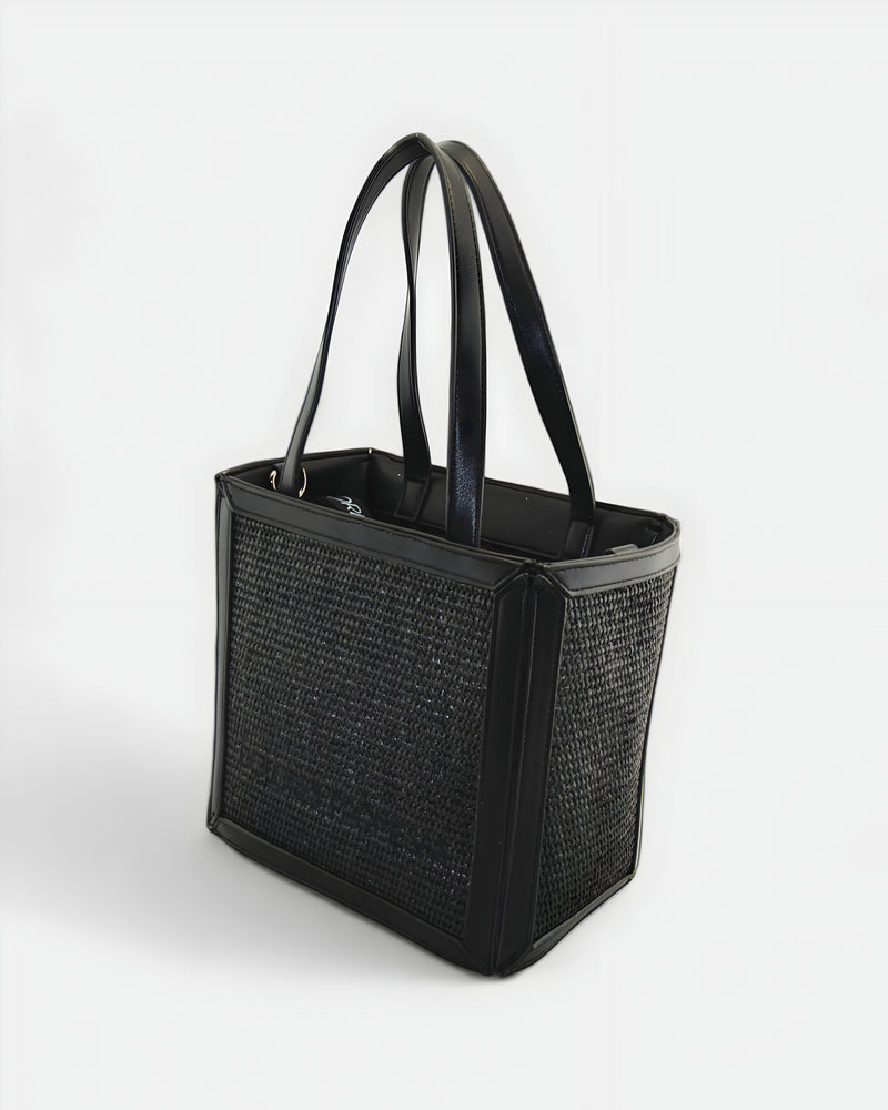 Dolores promesas Bolso de Rafia Astuta en Negro