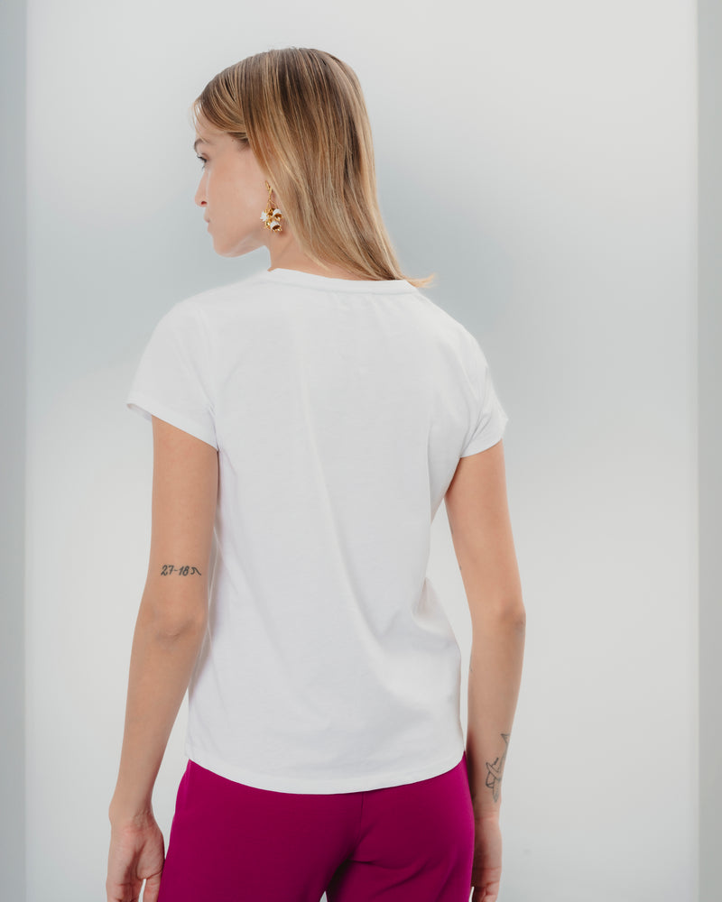 Dolores Promesas Camiseta Blanca Vibrante