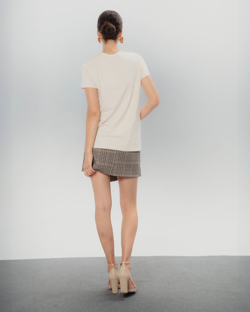 Dolores Promesas Camiseta Ilustrada Beige Dolores