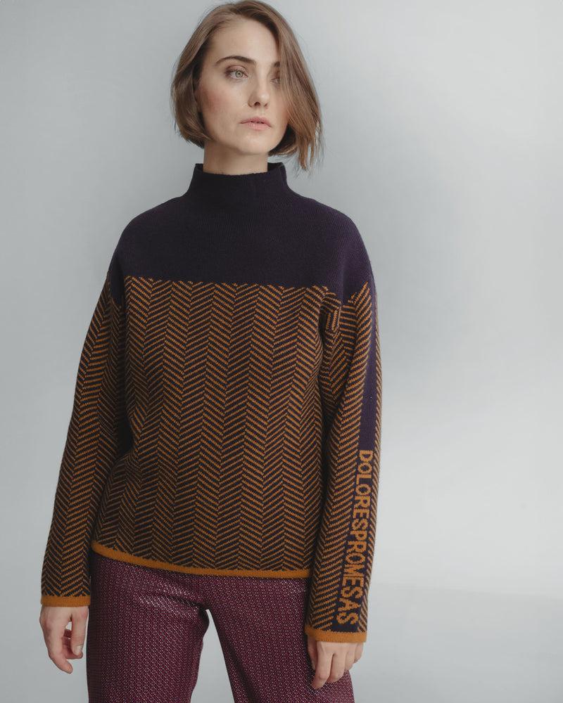 Dolores Promesas Jersey Cuello Alto Eva