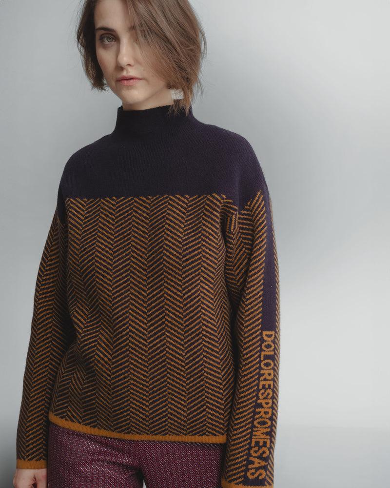 Dolores Promesas Jersey Cuello Alto Eva